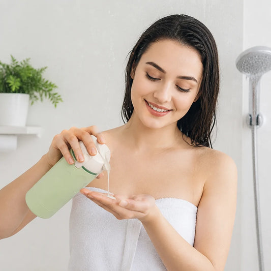 TravelFlask™ – Der kompakte 4-in-1 Reisebehälter für deine Kosmetik