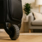 LuggageGrip™ – Der leise Silikon-Schutz für deine Kofferrollen